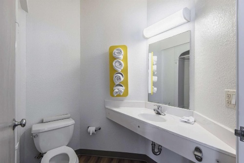 Motel 6-Junction City, KS image 20